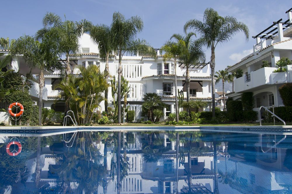 Apartamentos Y Casas Serinamar Marbella El Ángel المظهر الخارجي الصورة