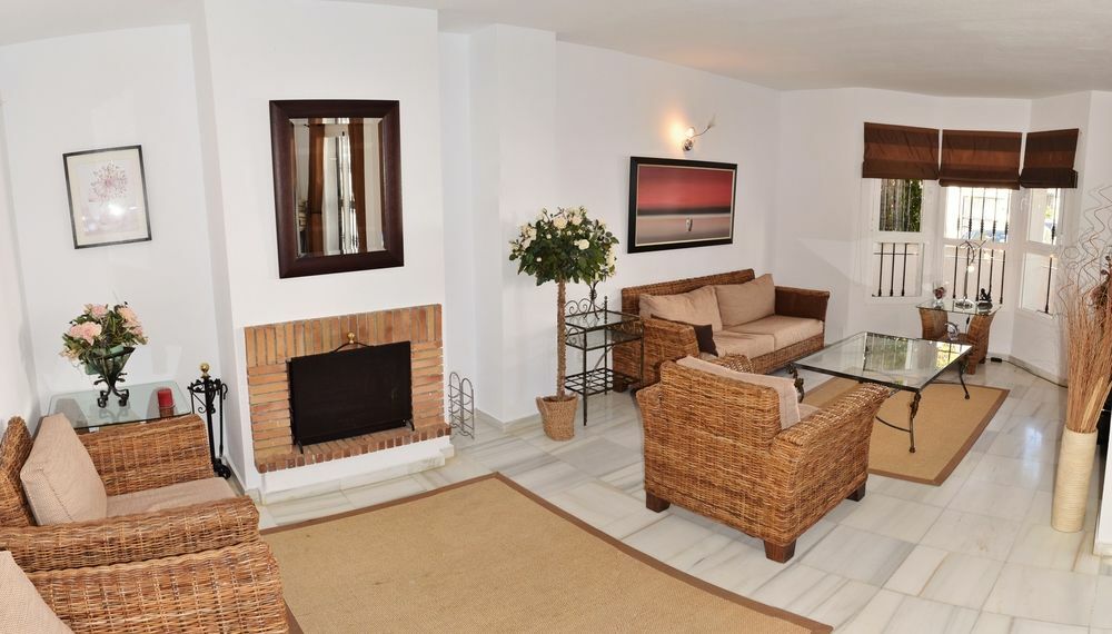 Apartamentos Y Casas Serinamar Marbella El Ángel المظهر الخارجي الصورة