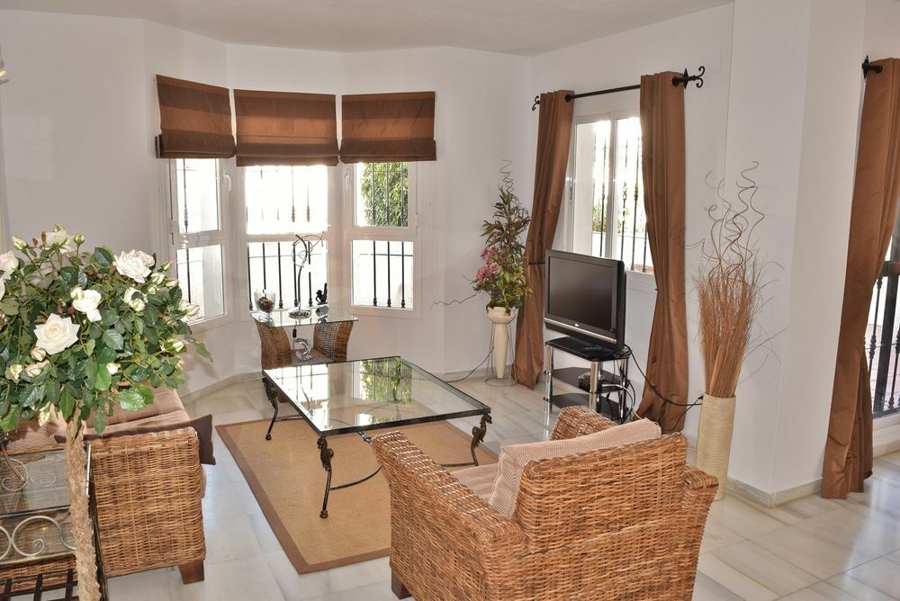 Apartamentos Y Casas Serinamar Marbella El Ángel المظهر الخارجي الصورة