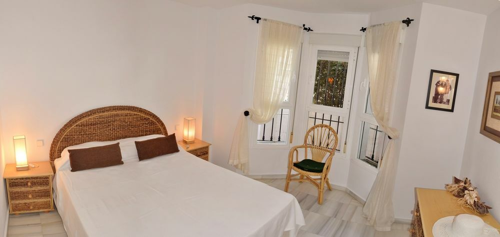 Apartamentos Y Casas Serinamar Marbella El Ángel المظهر الخارجي الصورة