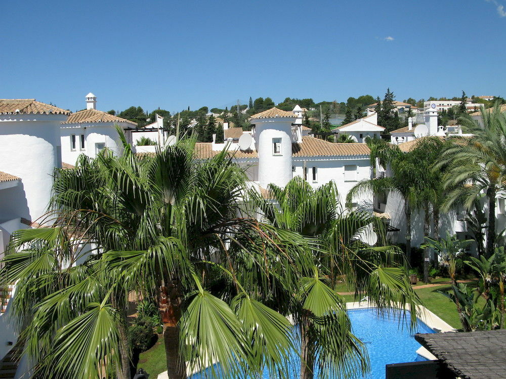 Apartamentos Y Casas Serinamar Marbella El Ángel المظهر الخارجي الصورة