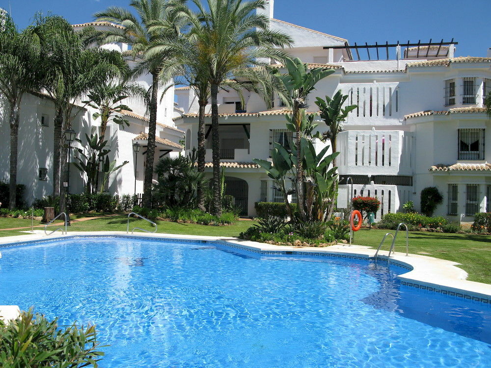 Apartamentos Y Casas Serinamar Marbella El Ángel المظهر الخارجي الصورة